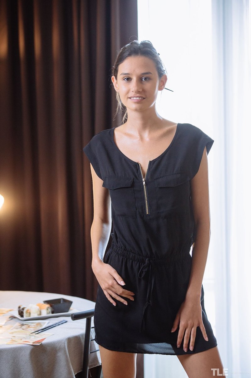 Алина, 19 лет, 1 размер груди